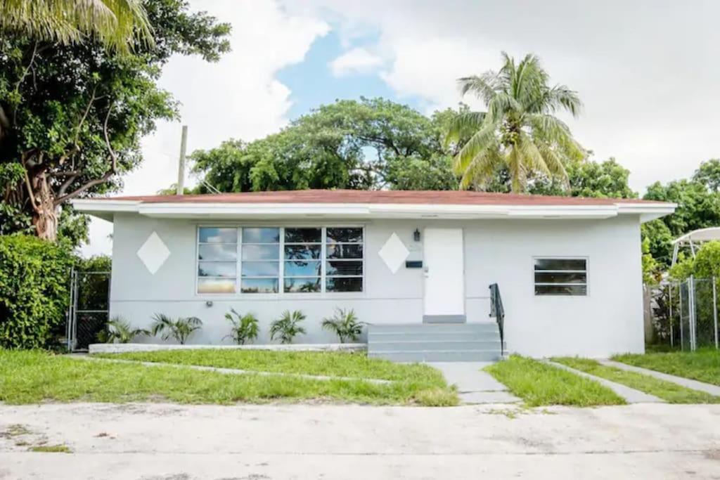 Modern 5 Bedroom Miami Home 15 Min To The Beach Exteriör bild